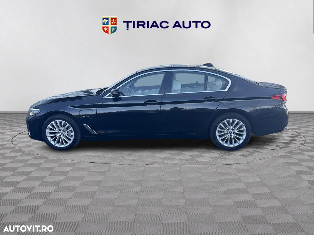 BMW Seria 5 530e xDrive Aut. - 2