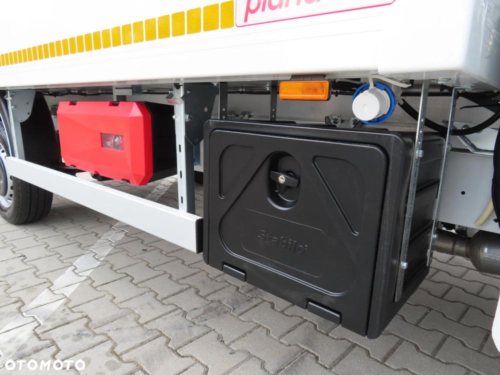 Renault Master 2.3 dCi 163 Km WZMACNIANY Chłodnia -20*C + 30*C Z Izoterma 4.20 Cm 8 Euro Palet Zasilanie V230 Funkcja Grzania Kabina Sypialniana WEBASTO Stan Jak NOWY - 19