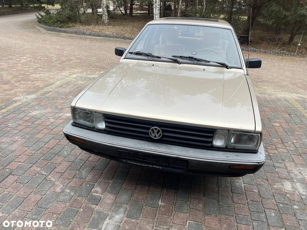 Volkswagen Passat - 3