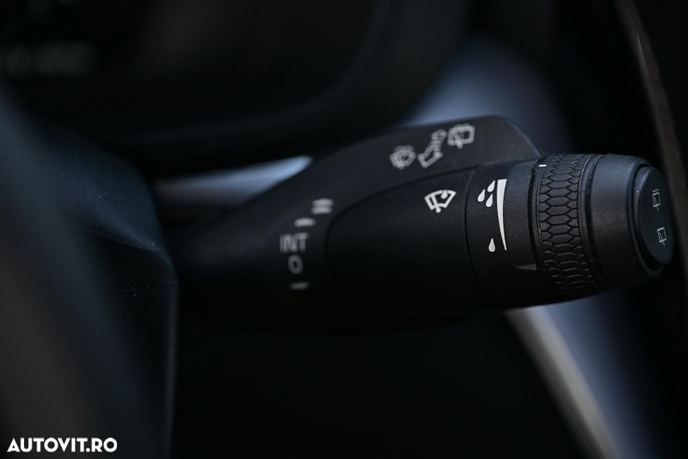Volvo XC 60 B4 D AWD Geartronic Momentum - 27