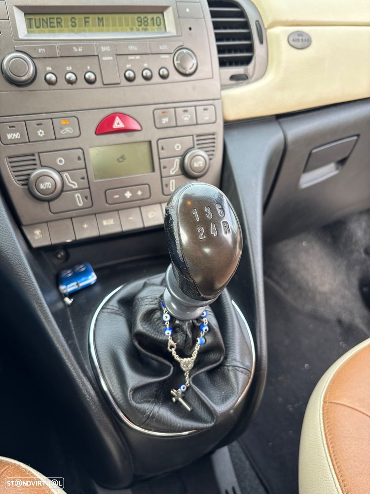 Lancia Ypsilon - 10