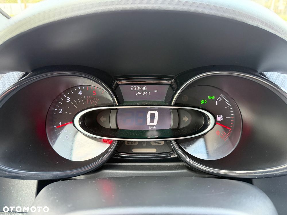 Renault Clio 1.5 dCi Alize - 8