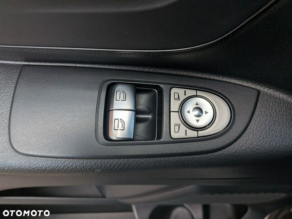 Mercedes-Benz Vito - 19