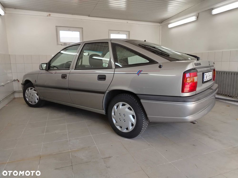 Opel Vectra - 2