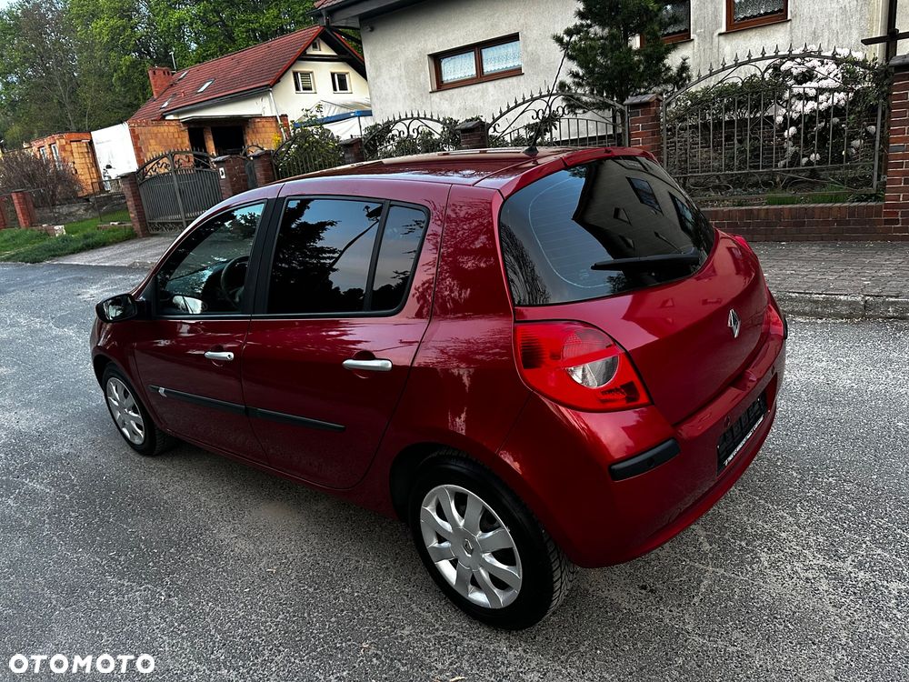 Renault Clio - 12