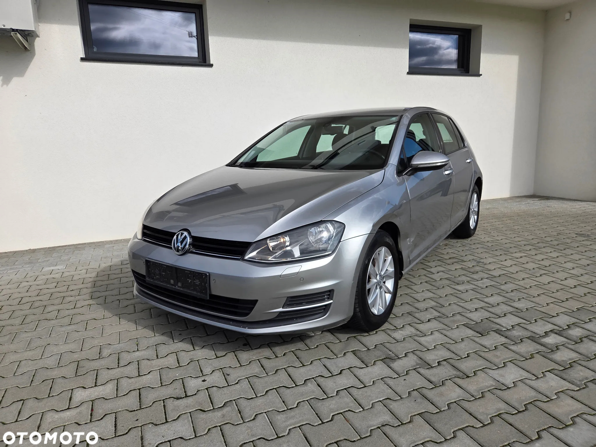 Volkswagen Golf - 2