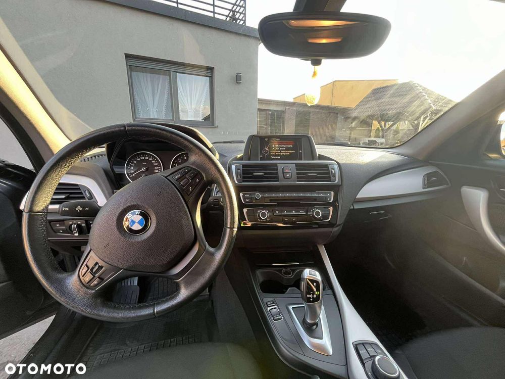 BMW Seria 1 120i - 14