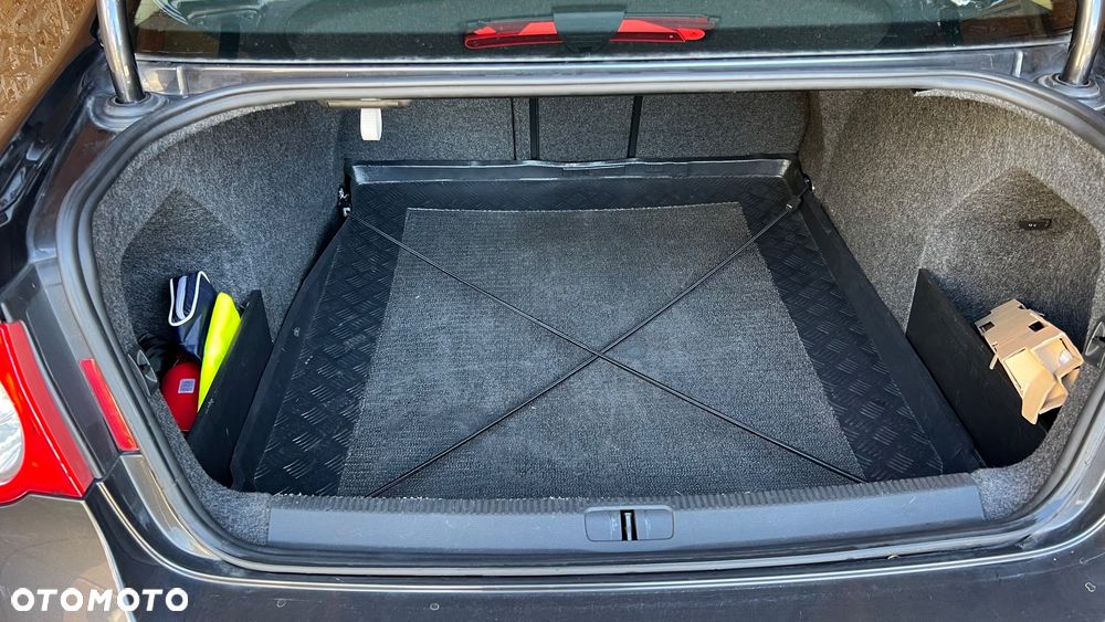 Volkswagen Passat 1.8 TSI Highline - 16