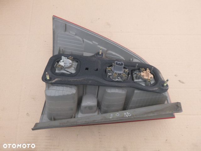 LAMPA PRAWY TYŁ PRAWA TYLNA TOYOTA COROLLA E12 KOMBI - 7