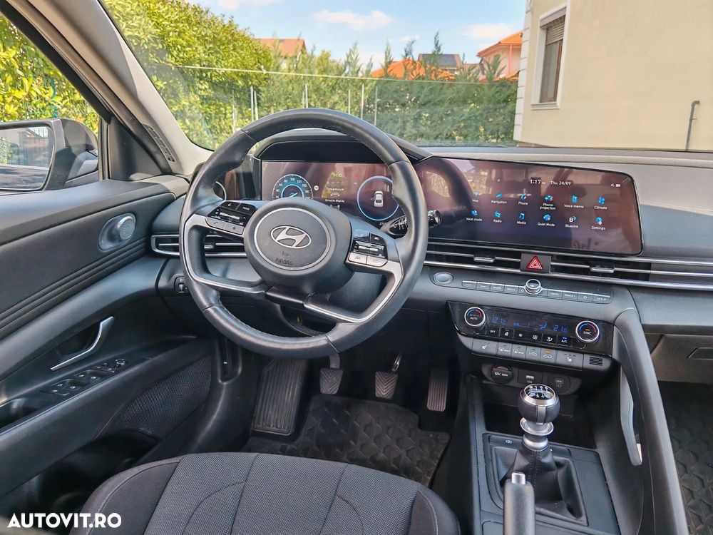 Hyundai Elantra 1.6 l 123 CP 6MT Highway - 6