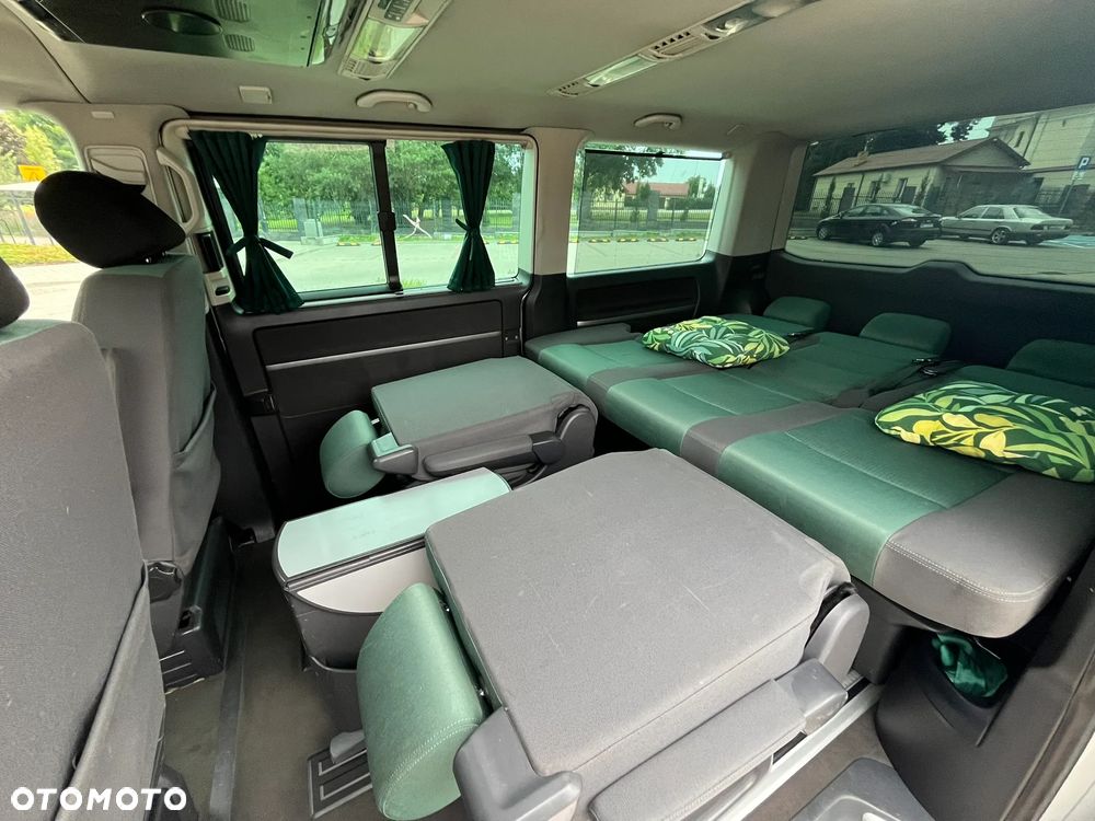 Volkswagen Multivan - 23