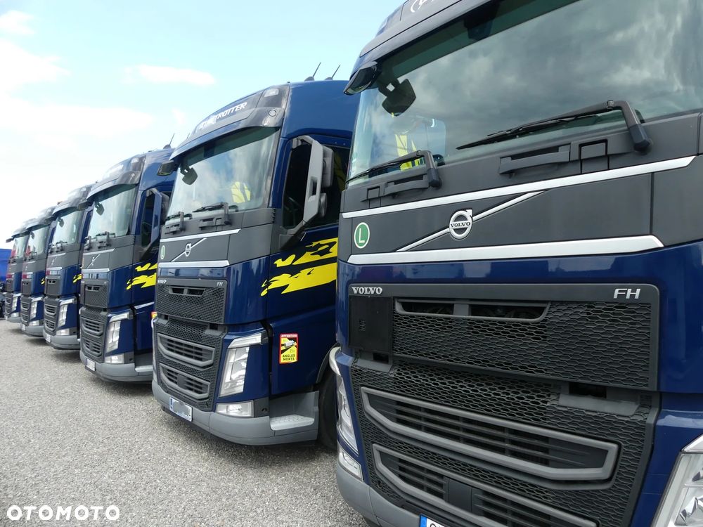 Volvo FH4 460 / EURO 6 / AUTOMAT / PEŁNY ADR / KLIMATYZACJA POSTOJOWA / - 2