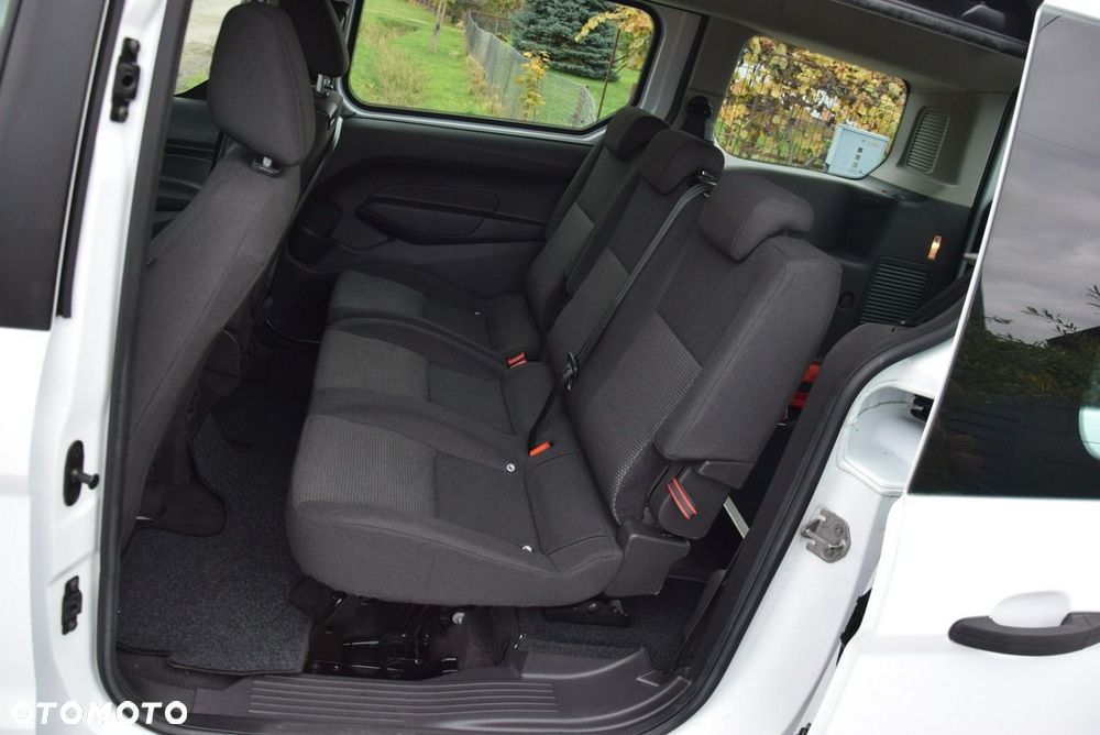 Ford Transit Connect - 24