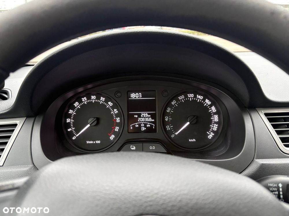Skoda RAPID Spb 1.6 TDI DPF Active Max - 17
