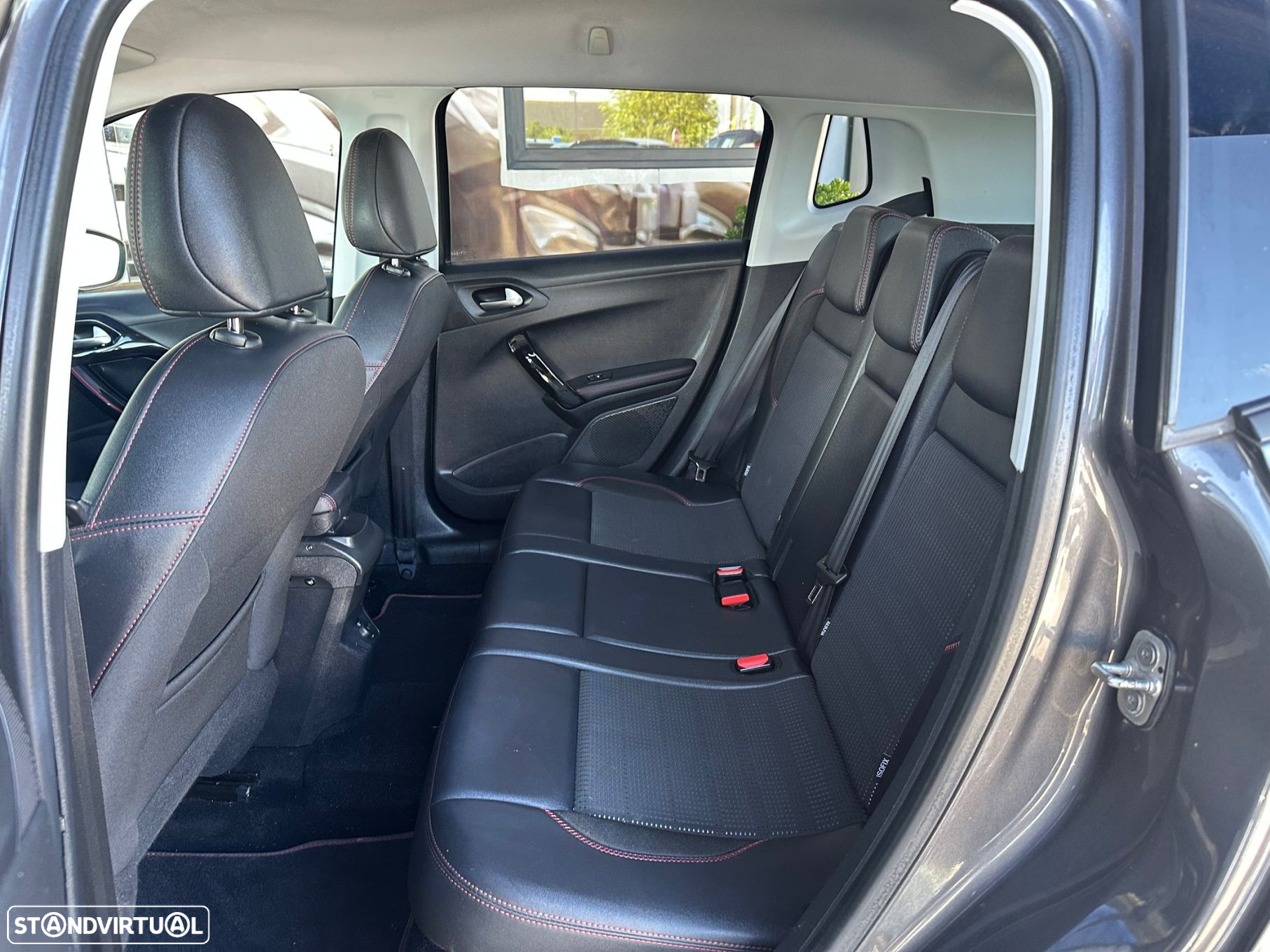 Peugeot 2008 1.2 PureTech GT Line - 39
