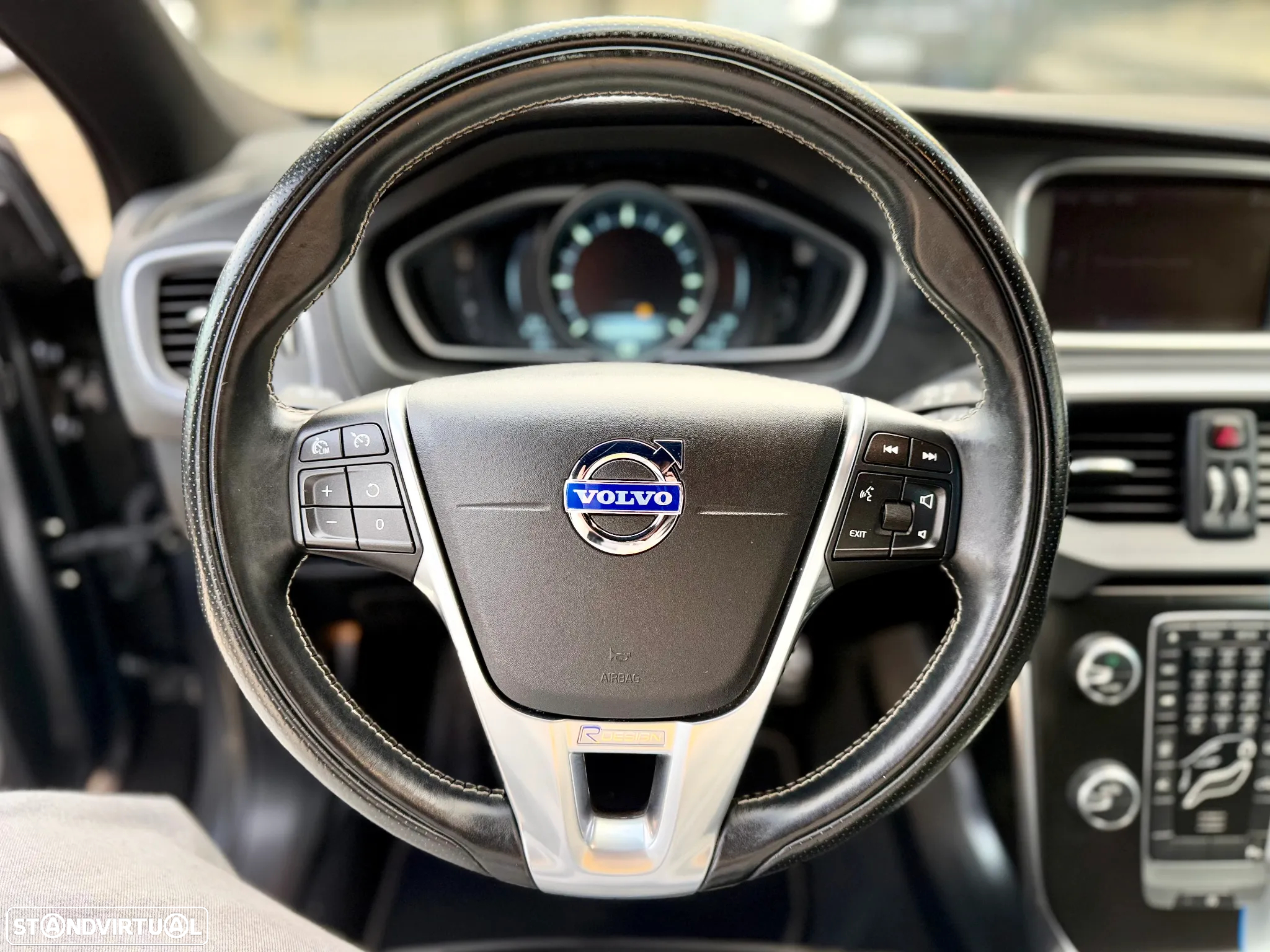 Volvo V40 1.6 D2 R-Design - 12