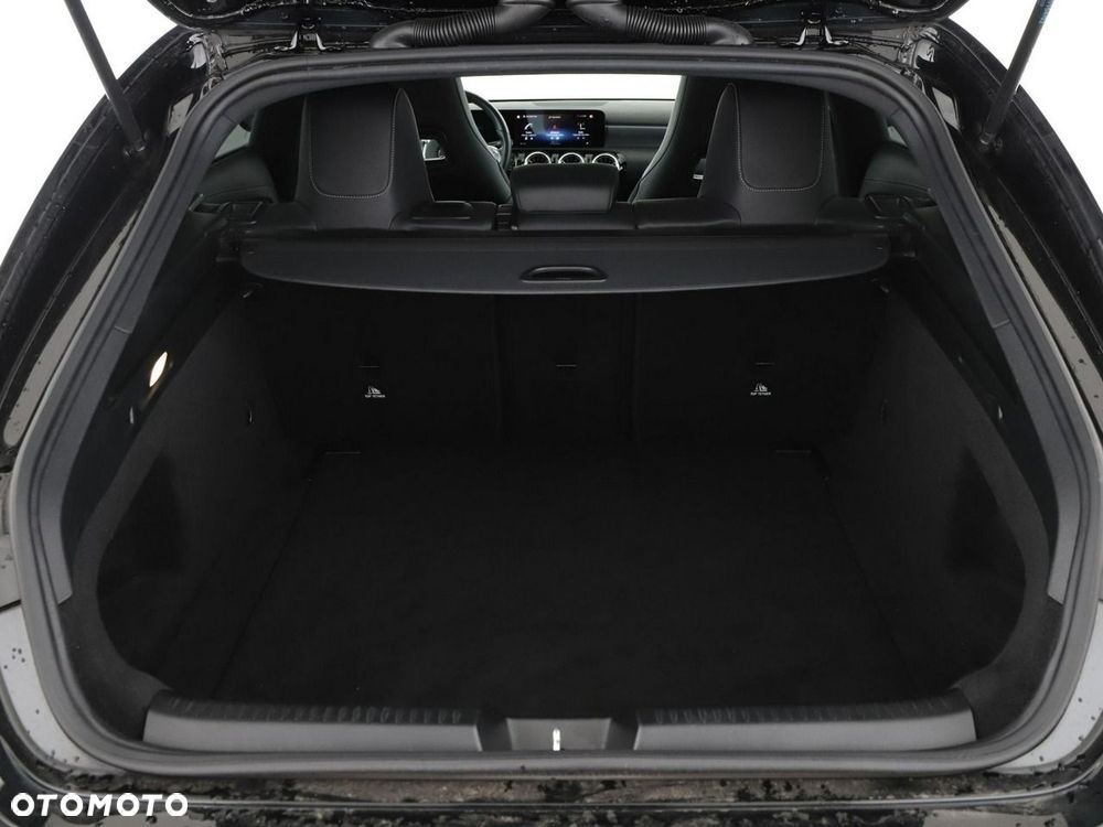 Mercedes-Benz CLA 200 7G-DCT Edition AMG Line - 20