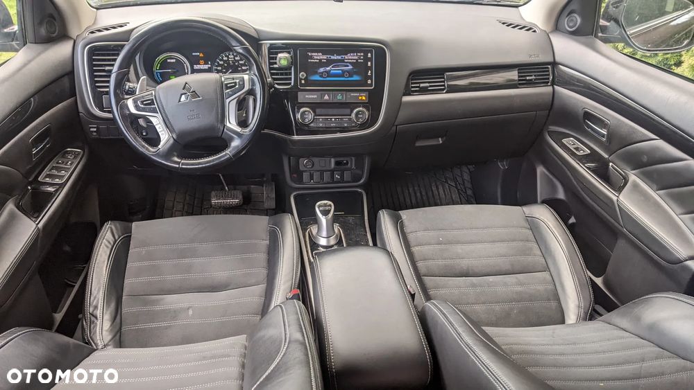 Mitsubishi Outlander - 9