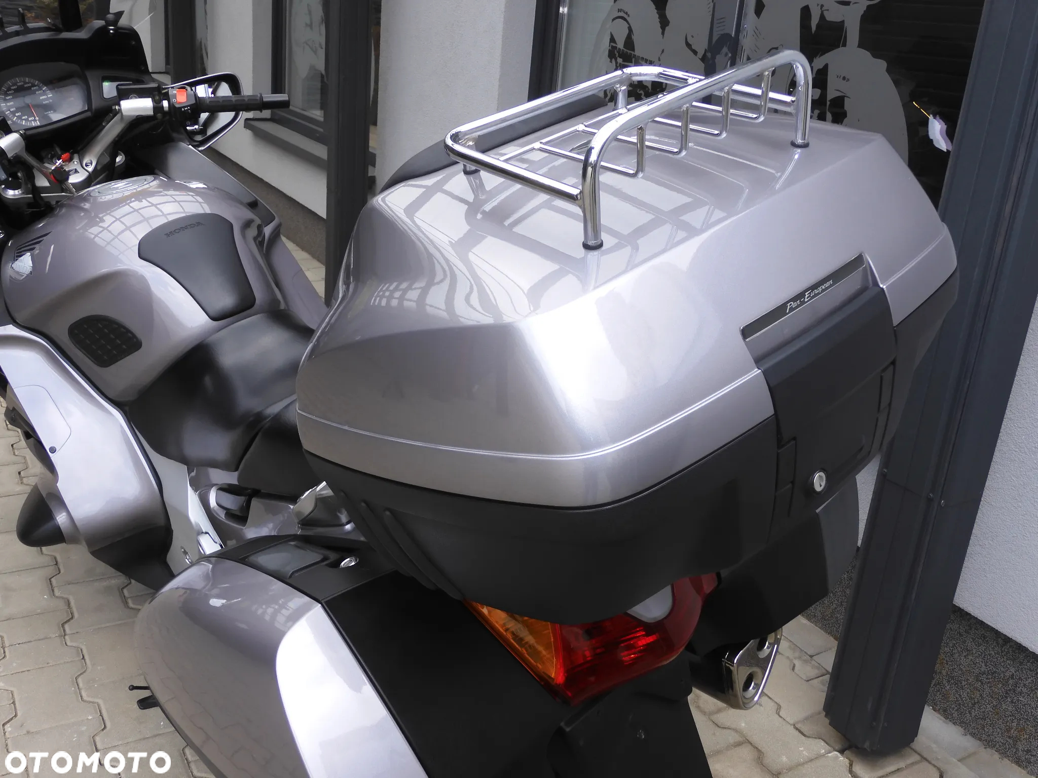 Honda ST - 29