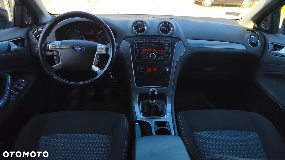 Ford Mondeo 2.0 TDCi Ambiente - 10