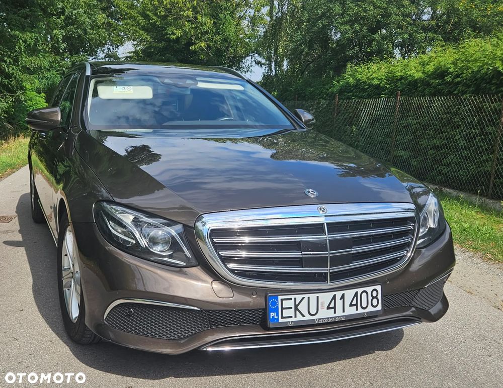 Mercedes-Benz Klasa E 220 d 9G-TRONIC Exclusive - 1