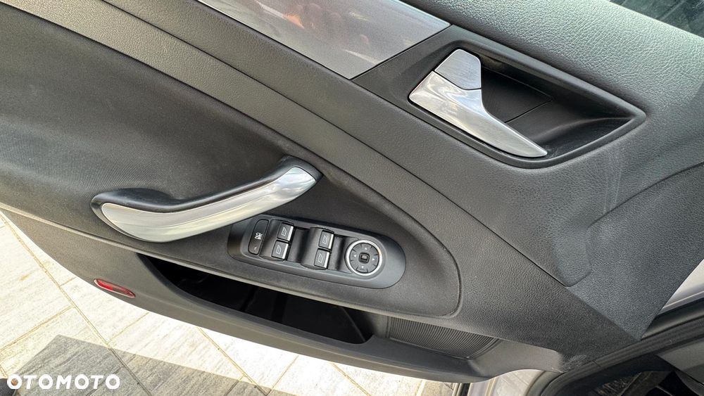 Ford Mondeo - 17