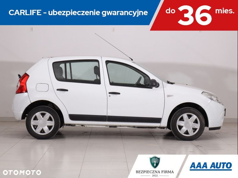 Dacia Sandero - 8
