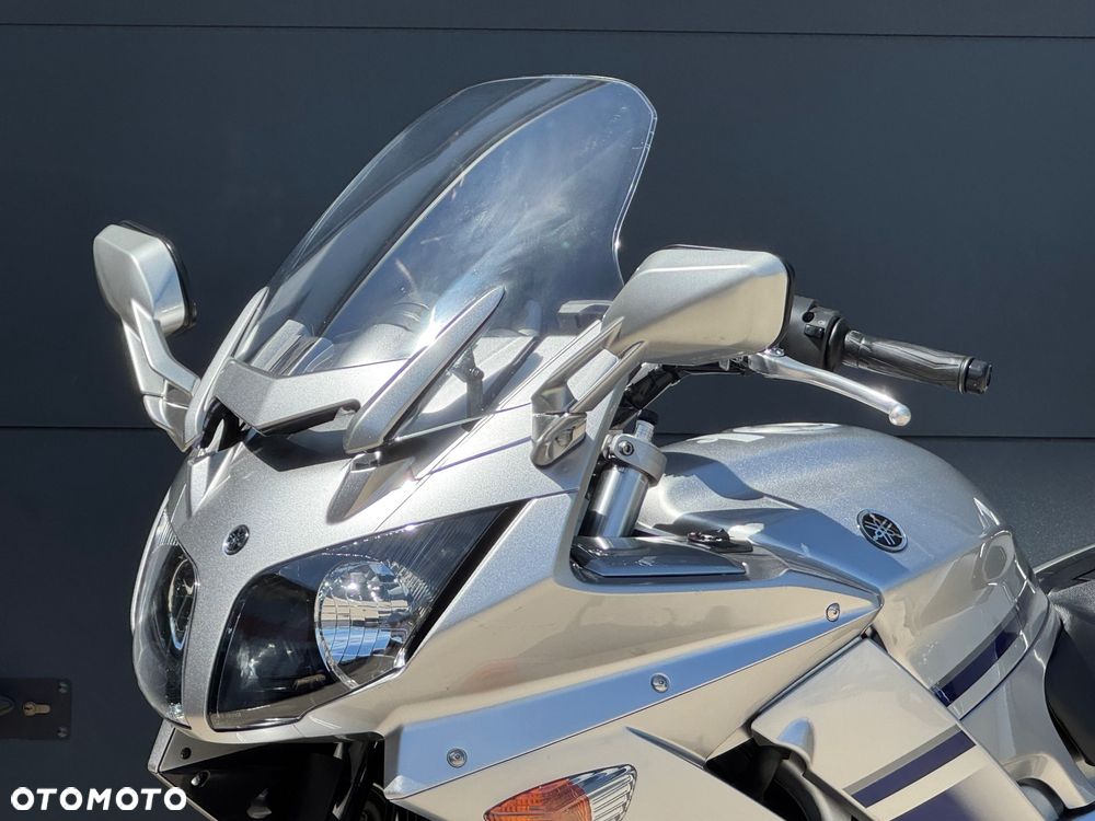 Yamaha FJR - 26