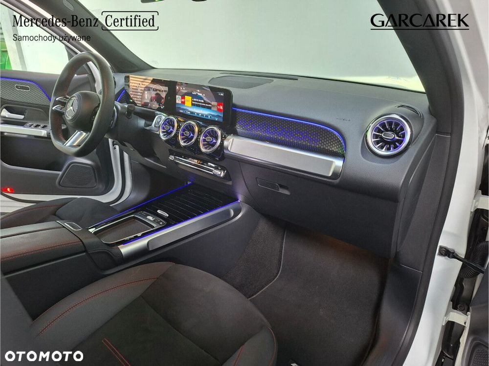Mercedes-Benz GLB - 21