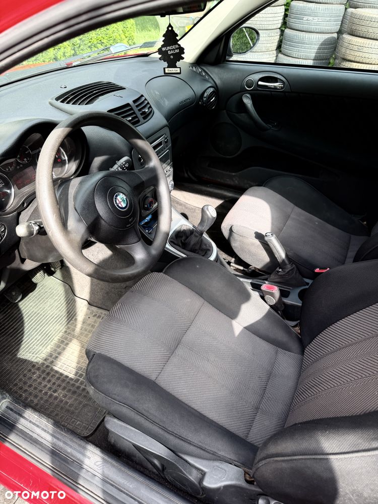 Alfa Romeo 147 - 4