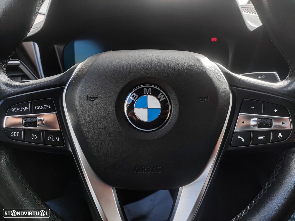 BMW 330 e iPerformance Advantage - 17