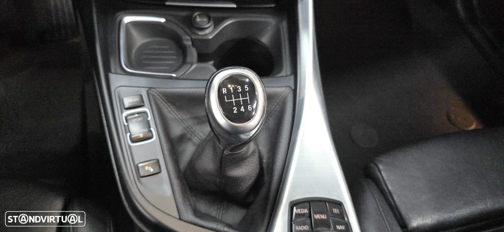 BMW 220 d Cabrio LIne Luxury - 40