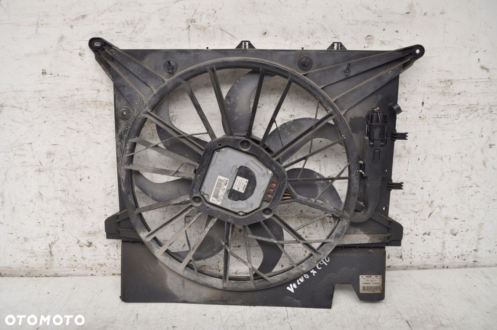 VOLVO XC90 2.4 D WENTYLATOR CHŁODNICY 30665985 - 4