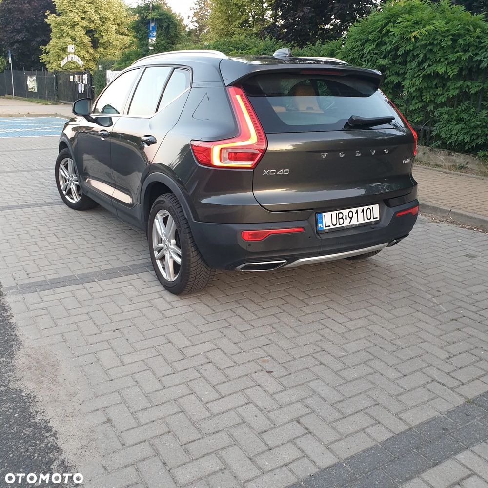 Volvo XC 40 - 3