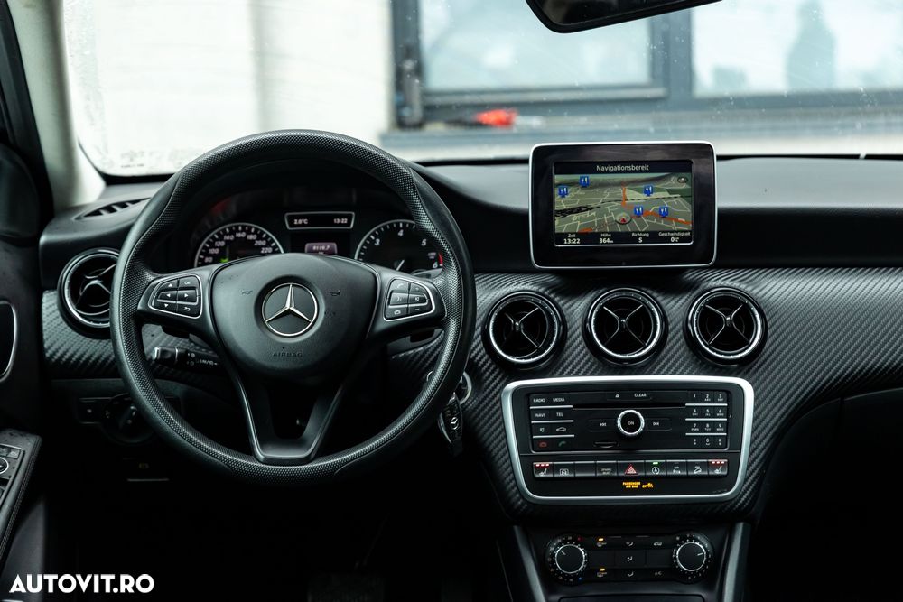 Mercedes-Benz GLA 220 d 4Matic 7G-DCT Style - 9