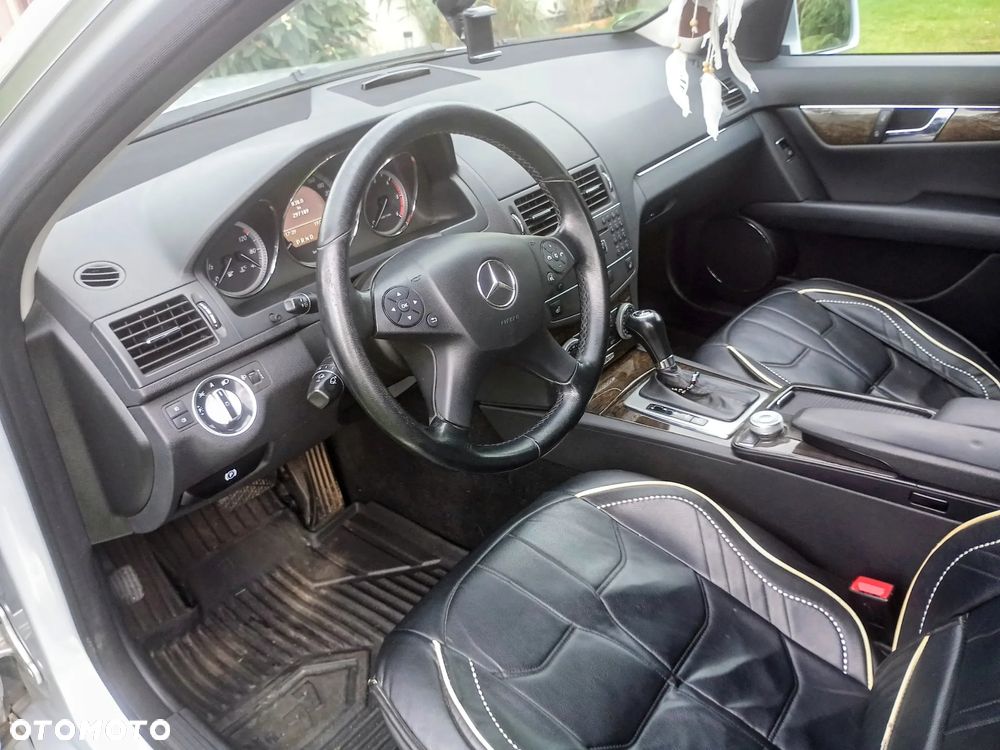 Mercedes-Benz C-Class 2010 photo 5