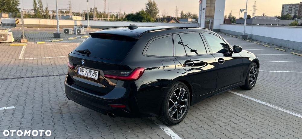 BMW Seria 3 320d xDrive mHEV - 3