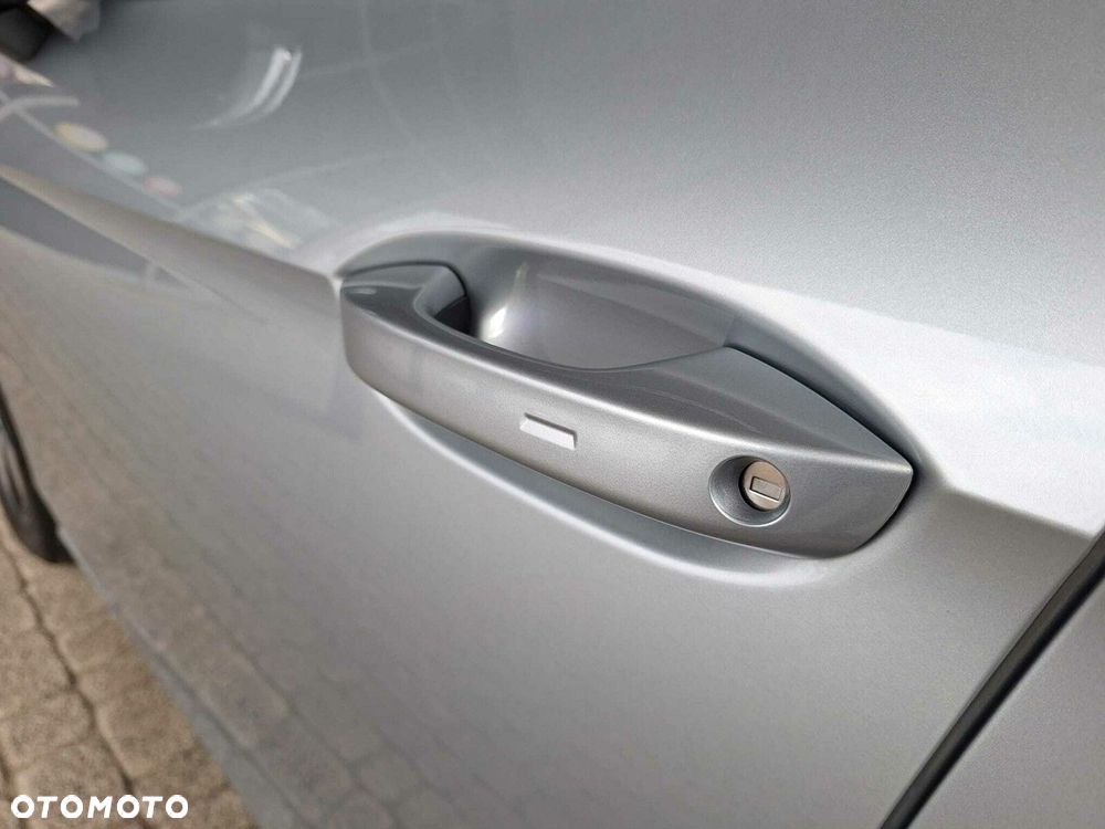 Volkswagen Passat - 35