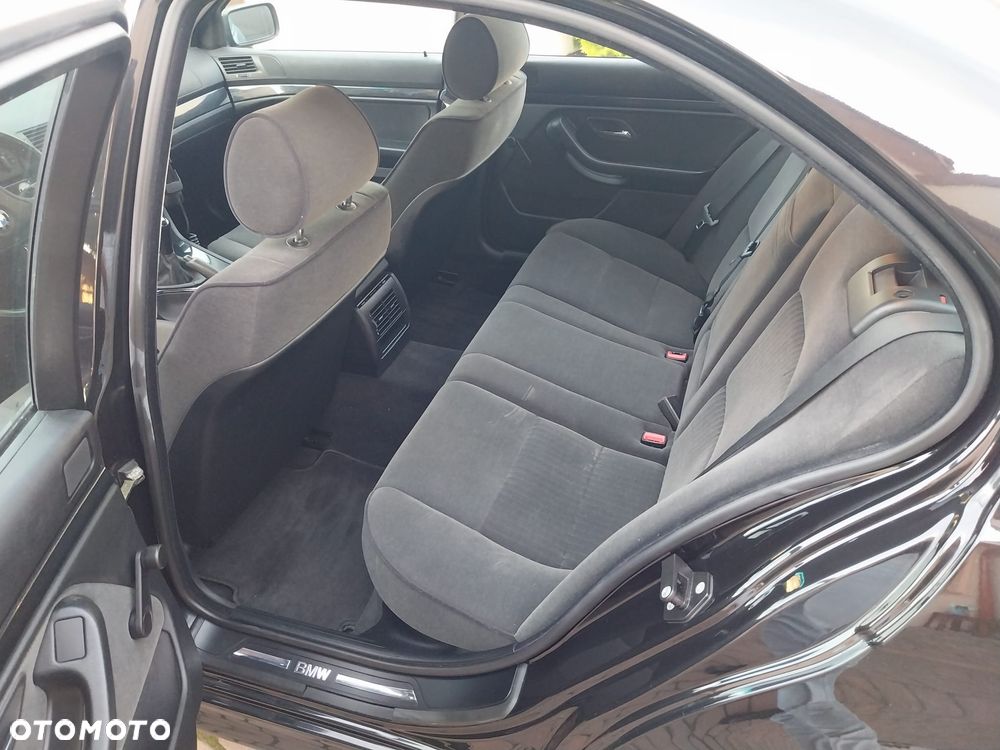 BMW Seria 5 523i - 14