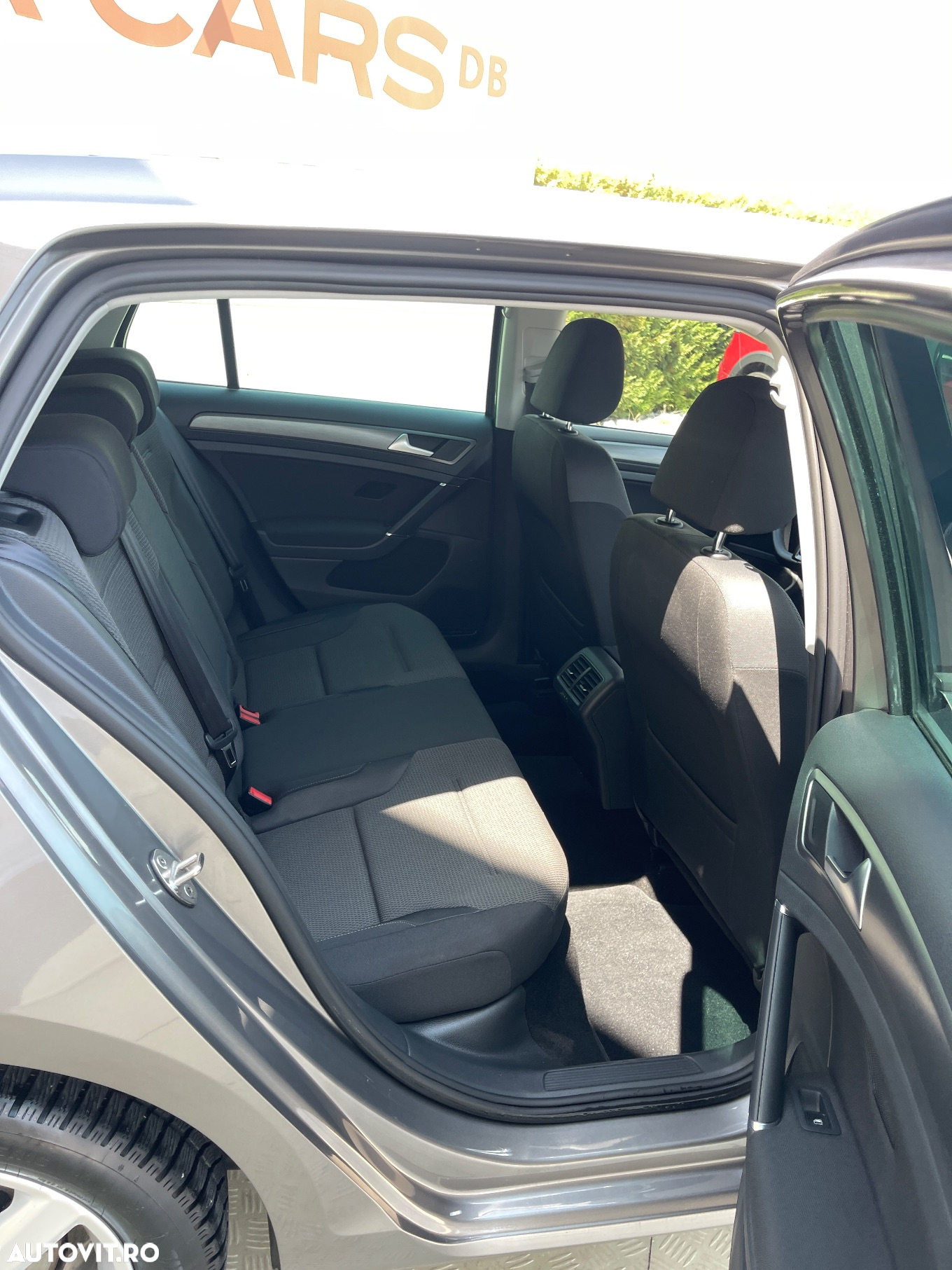 Volkswagen Golf 1.2 TSI BlueMotion Technology Comfortline - 25