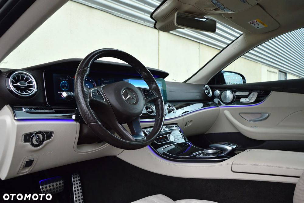 Mercedes-Benz Klasa E 400 4-Matic 9G-TRONIC - 15