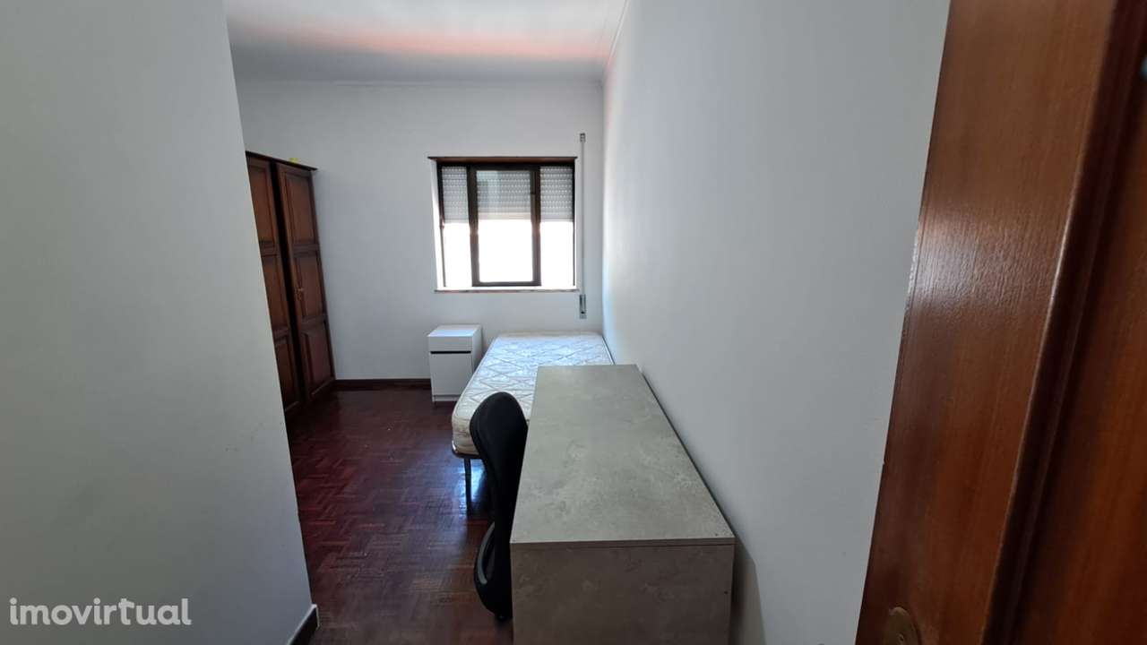 Quarto Individual Mobilado- Santa Clara, Coimbra - Grande imagem: 4/16