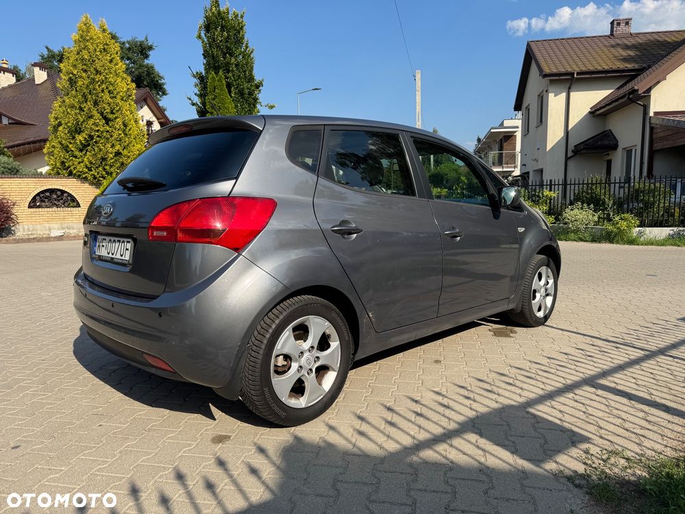 Kia Venga 1.4 L - 6