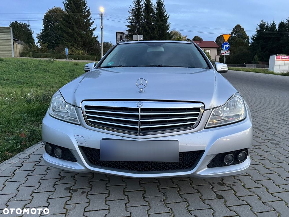 Mercedes-Benz Klasa C 220 CDI 7G-TRONIC Edition - 3