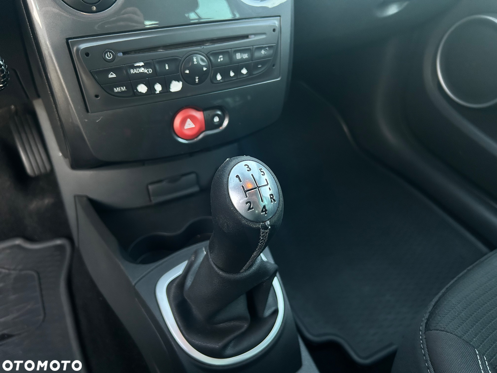 Renault Clio 1.2 16V Dwudziestka Euro5 - 15