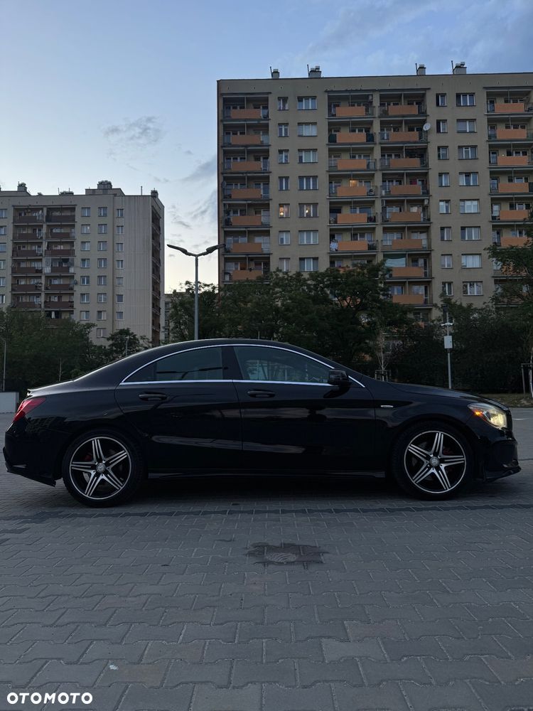 Mercedes-Benz CLA 250 7G-DCT AMG Line - 4
