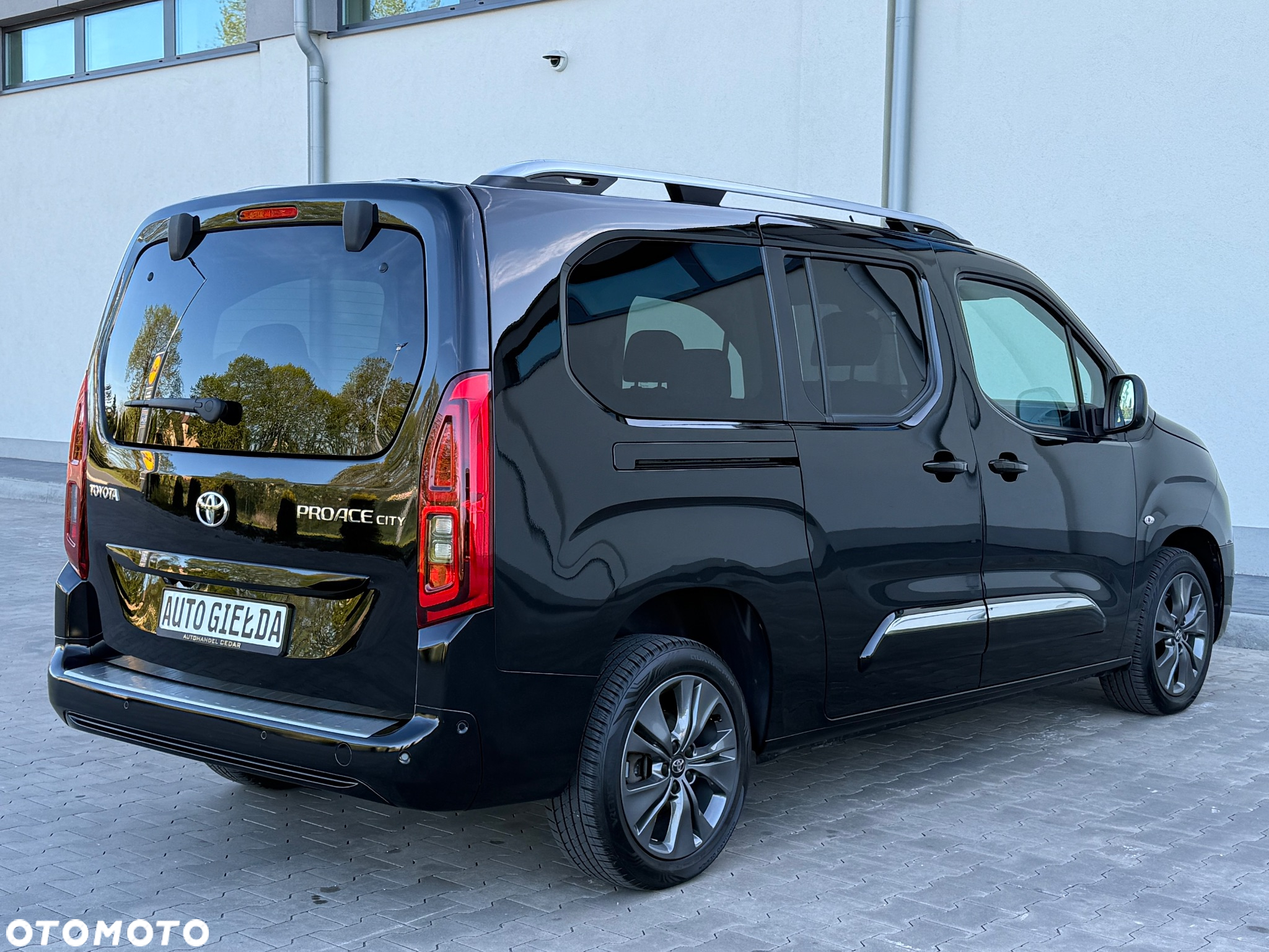 Toyota Proace City L2 1,5-l D-4D S&S Autm - 16
