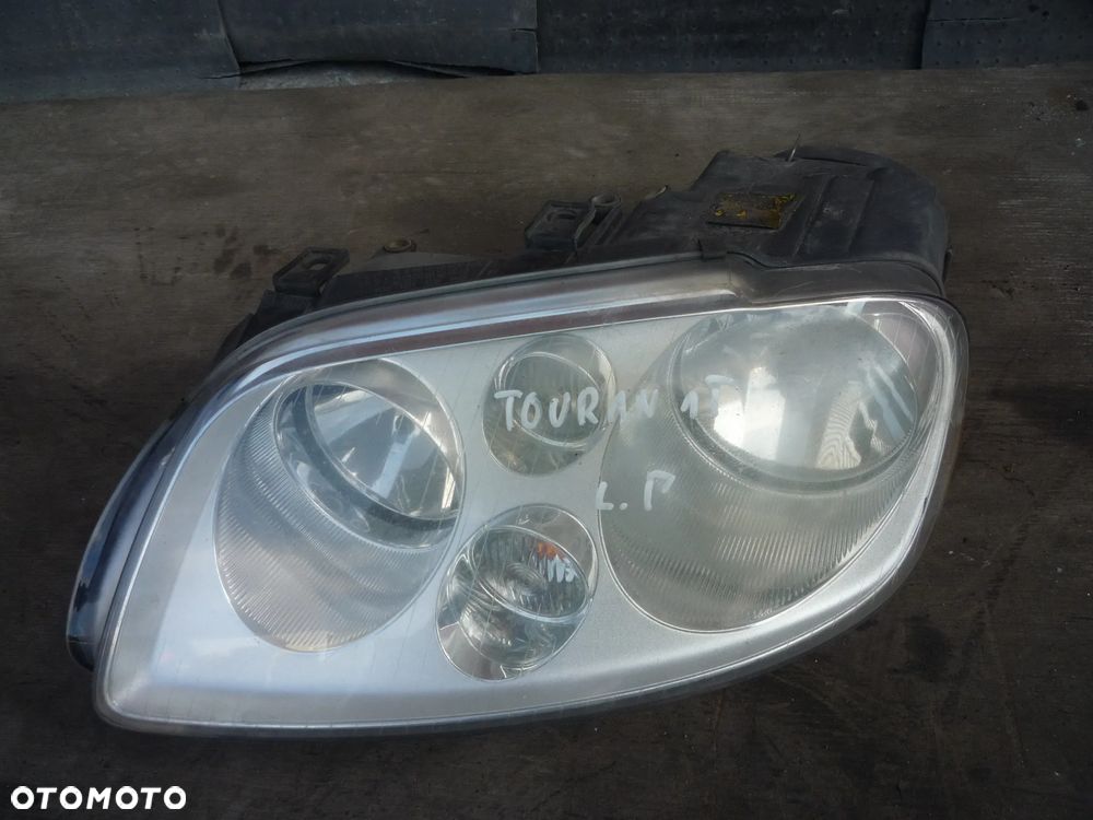 VW TOURAN I LAMPA PRZEDNIA LEWA LUB PRAWA - 9
