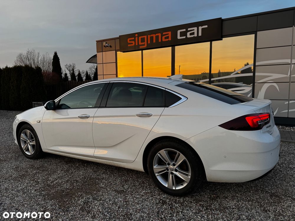 Opel Insignia 1.5 T Innovation S&S Eco - 18