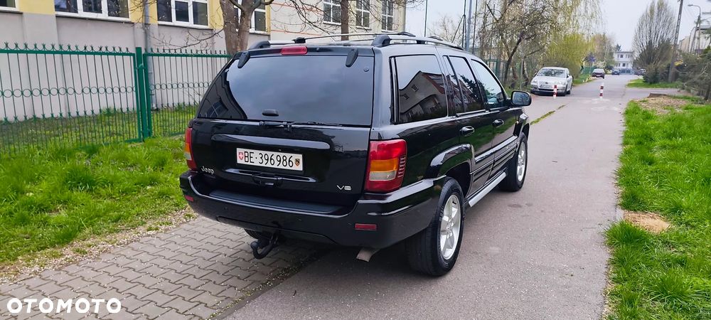 Jeep Grand Cherokee - 22
